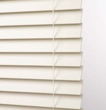 Read more about the article Expert Tips for Measuring and Installing Window Treatments